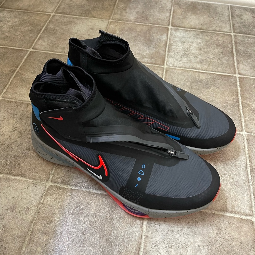 Nike weatherized high top, golf cleats, spikes shoes